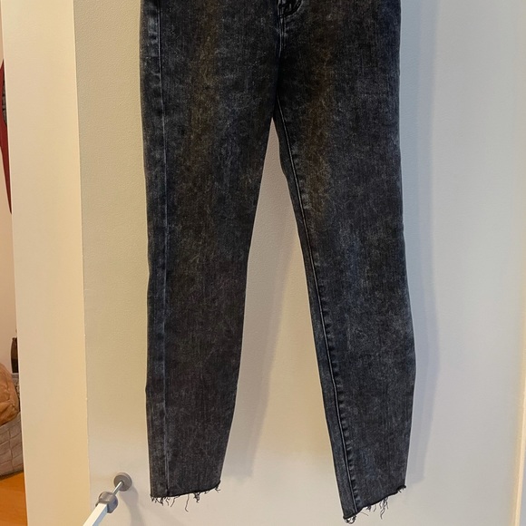 Frame Denim Ali Cigarette Leg Jeans- Rockstar - Picture 3 of 4